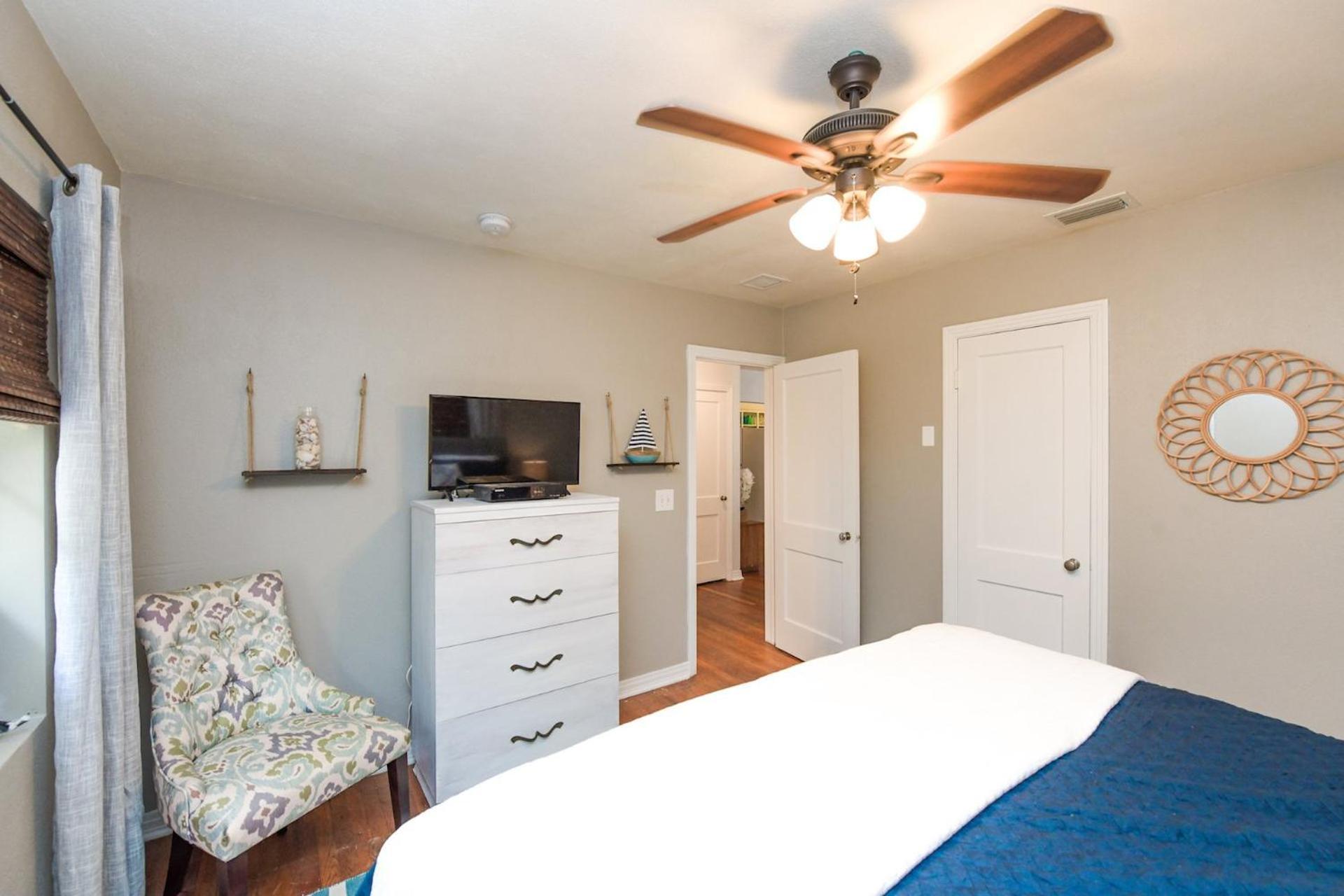 Casa Posada - So Close You Can Hear The Waves Historic Beach Cottage W Beach Gear Anna Maria Exterior photo